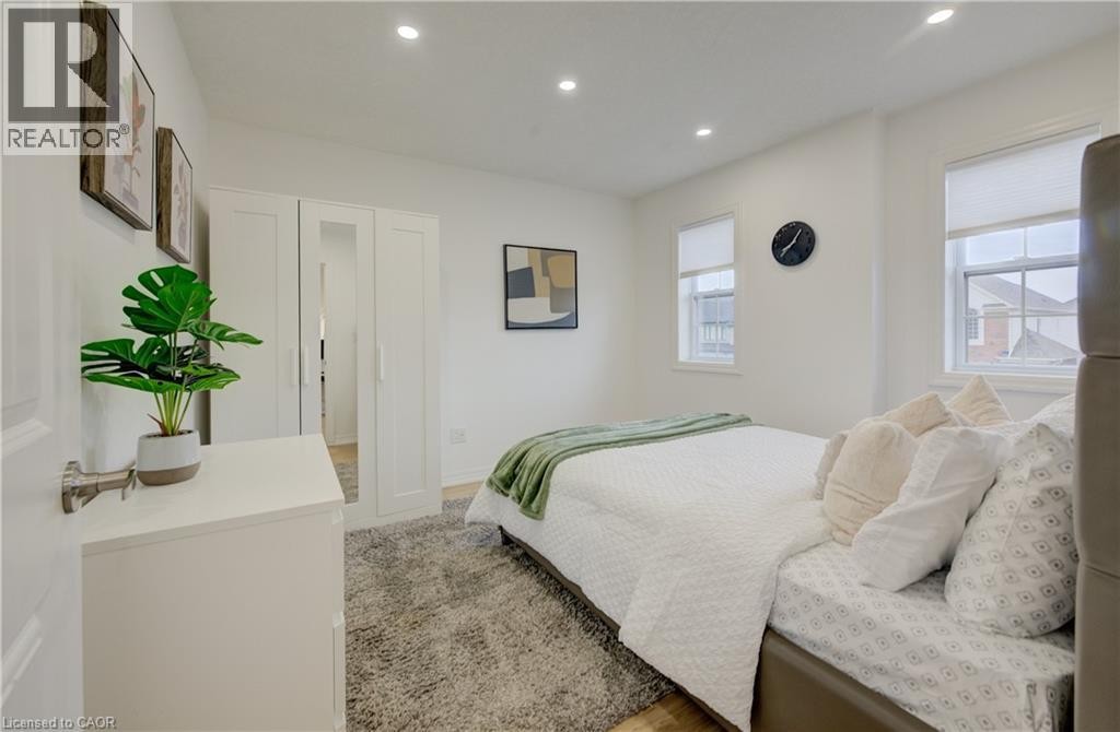 275 Falconridge Drive, Kitchener, ON