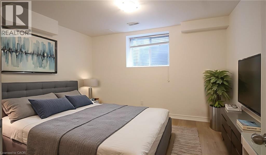 Virtually staged - 275 Falconridge Drive, Kitchener, ON
