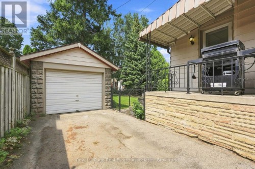 96 Huxley Avenue S, Hamilton, ON 
