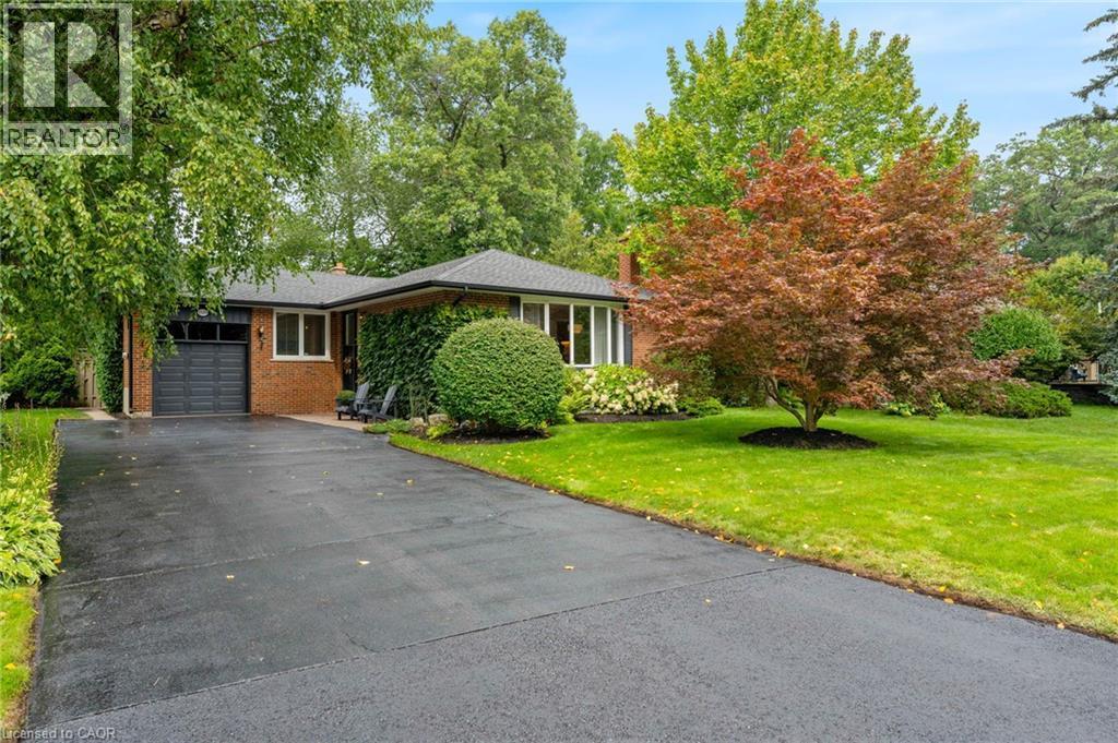 Mature Landscaping - 1529 Wembury Road, Mississauga, ON
