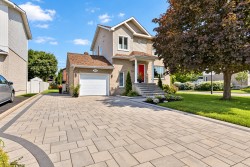 805 Av. du Maire La Prairie, QC J5R 5L7