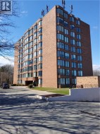 180 LIMERIDGE Road W Unit# 401  Hamilton, ON L9C 7H7
