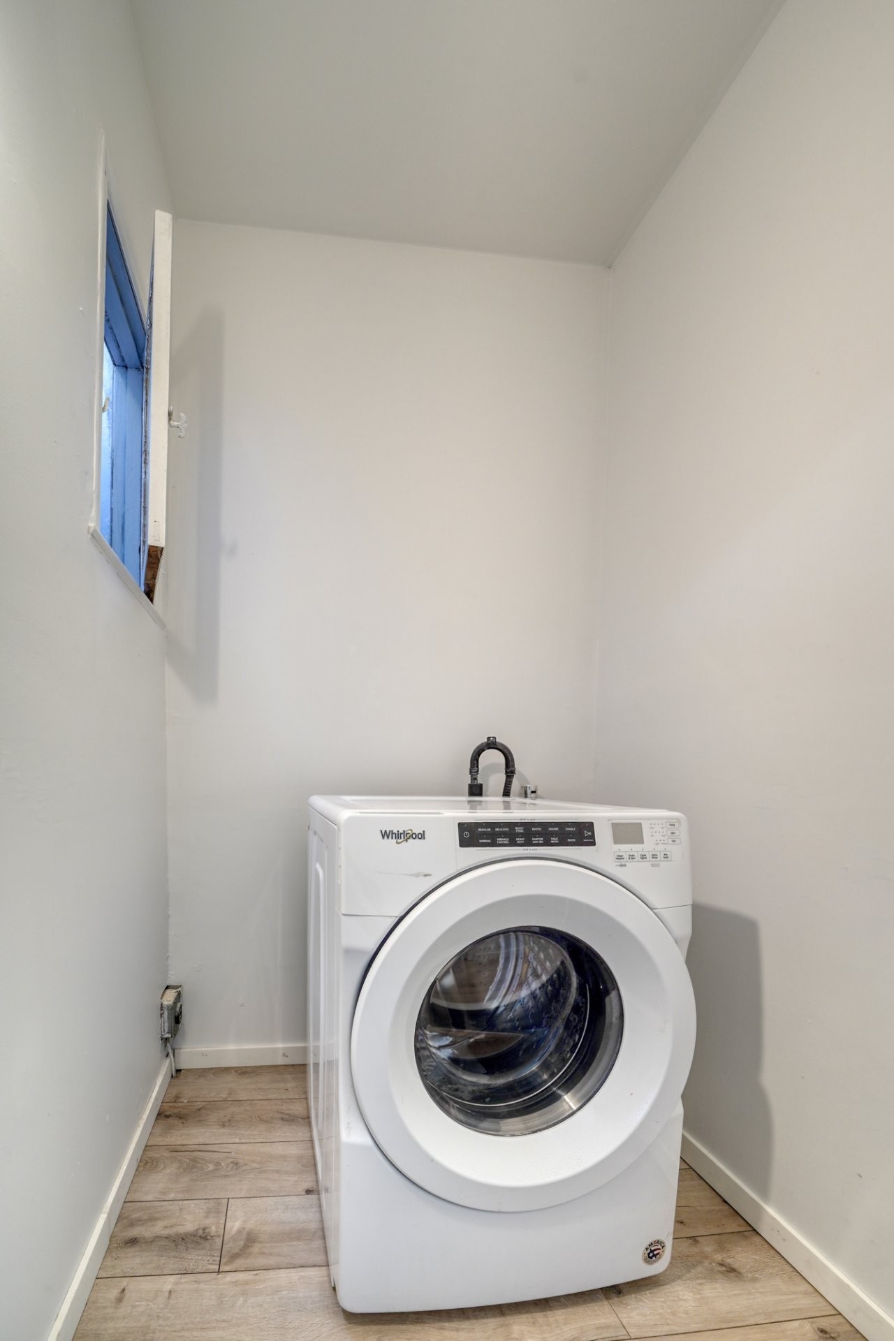 Salle de lavage - 5209 Av. Jacques-Grenier, Montréal (Côte-Des-Neiges/Notre-Dame-De-Grâce), QC