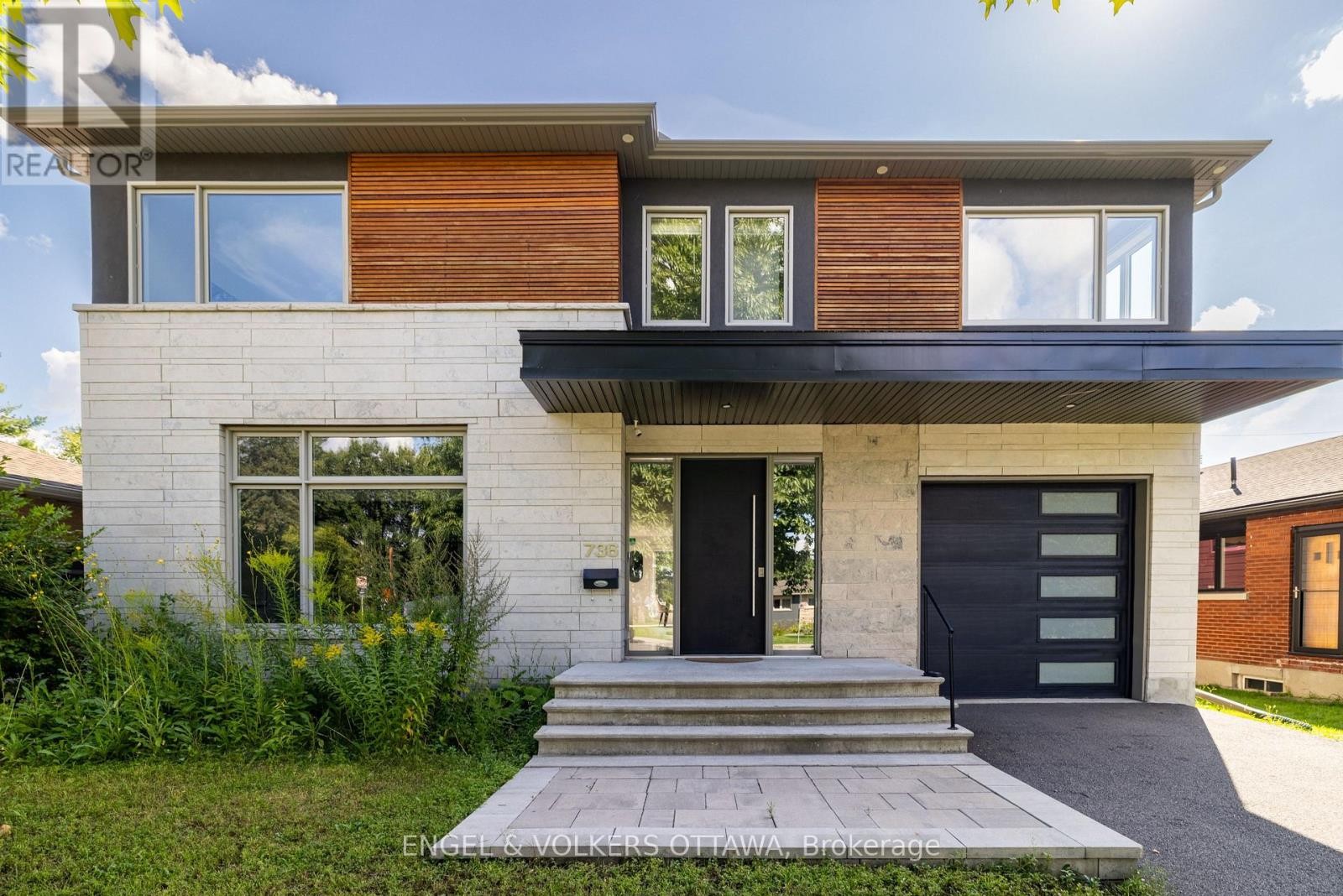 736 Sherbourne Road, Ottawa, ON