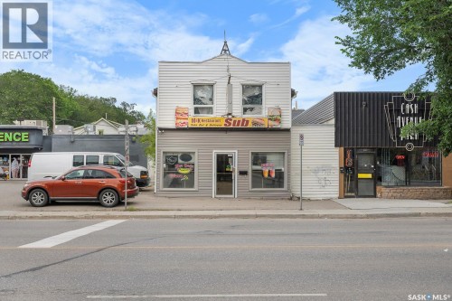 2924 Dewdney Avenue, Regina, SK 