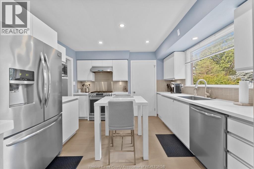 730 Champlain Drive, Windsor, ON