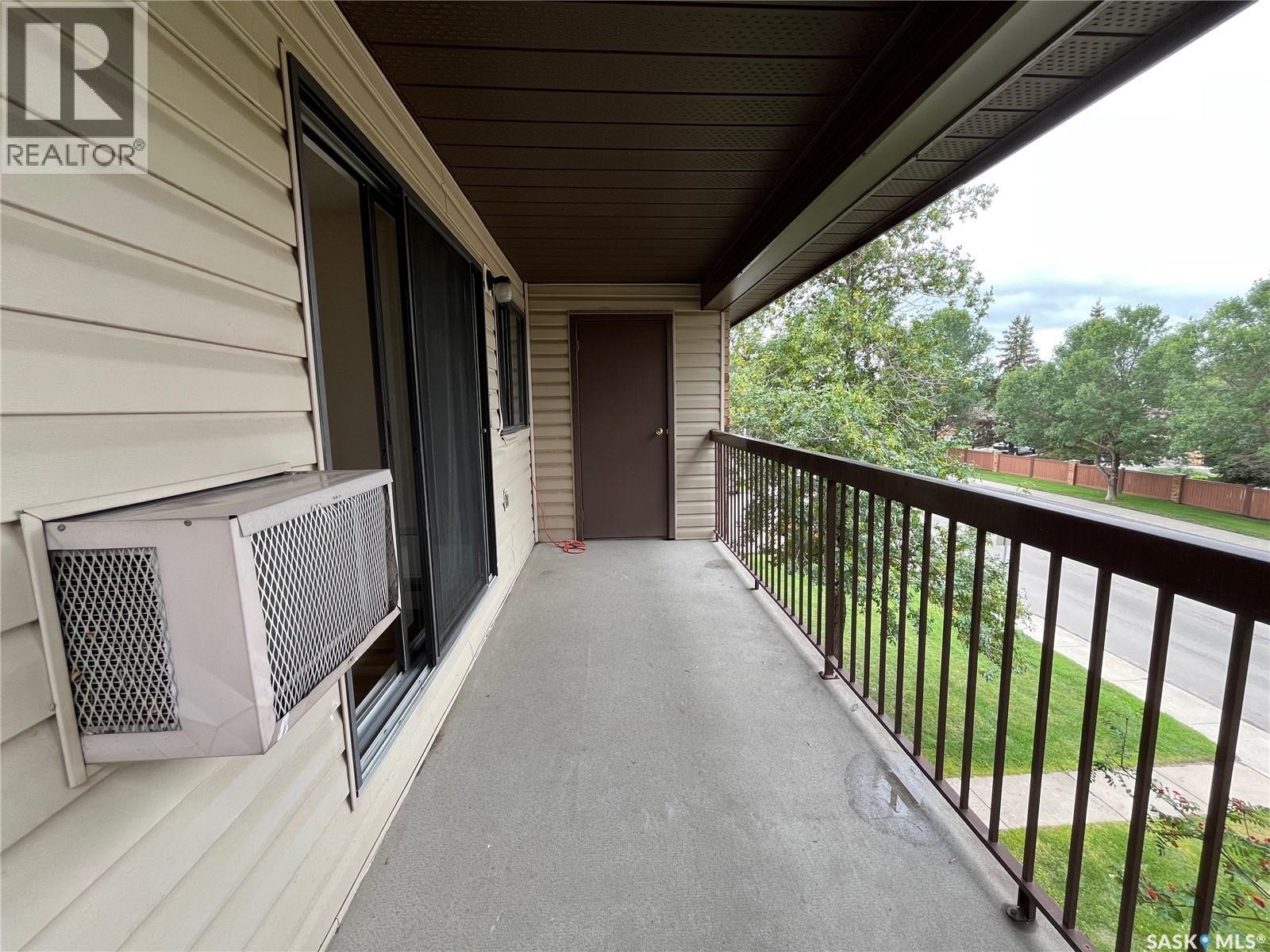 301 285 Kingsmere Boulevard, Saskatoon, SK