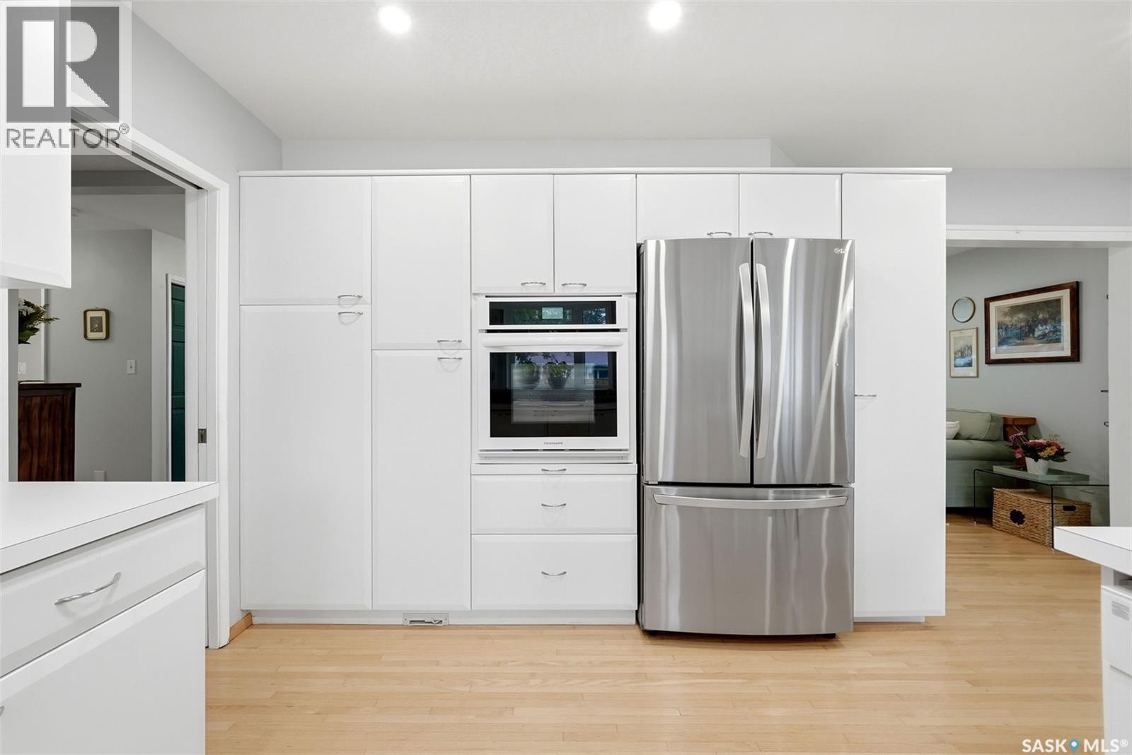 81 Dolphin Bay, Regina, SK