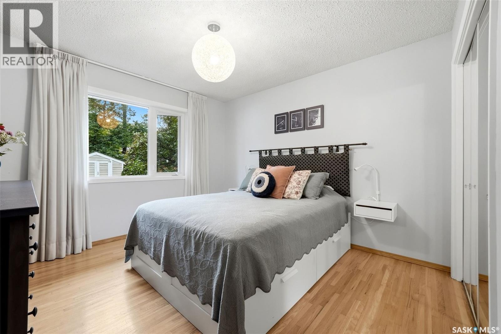 81 Dolphin Bay, Regina, SK