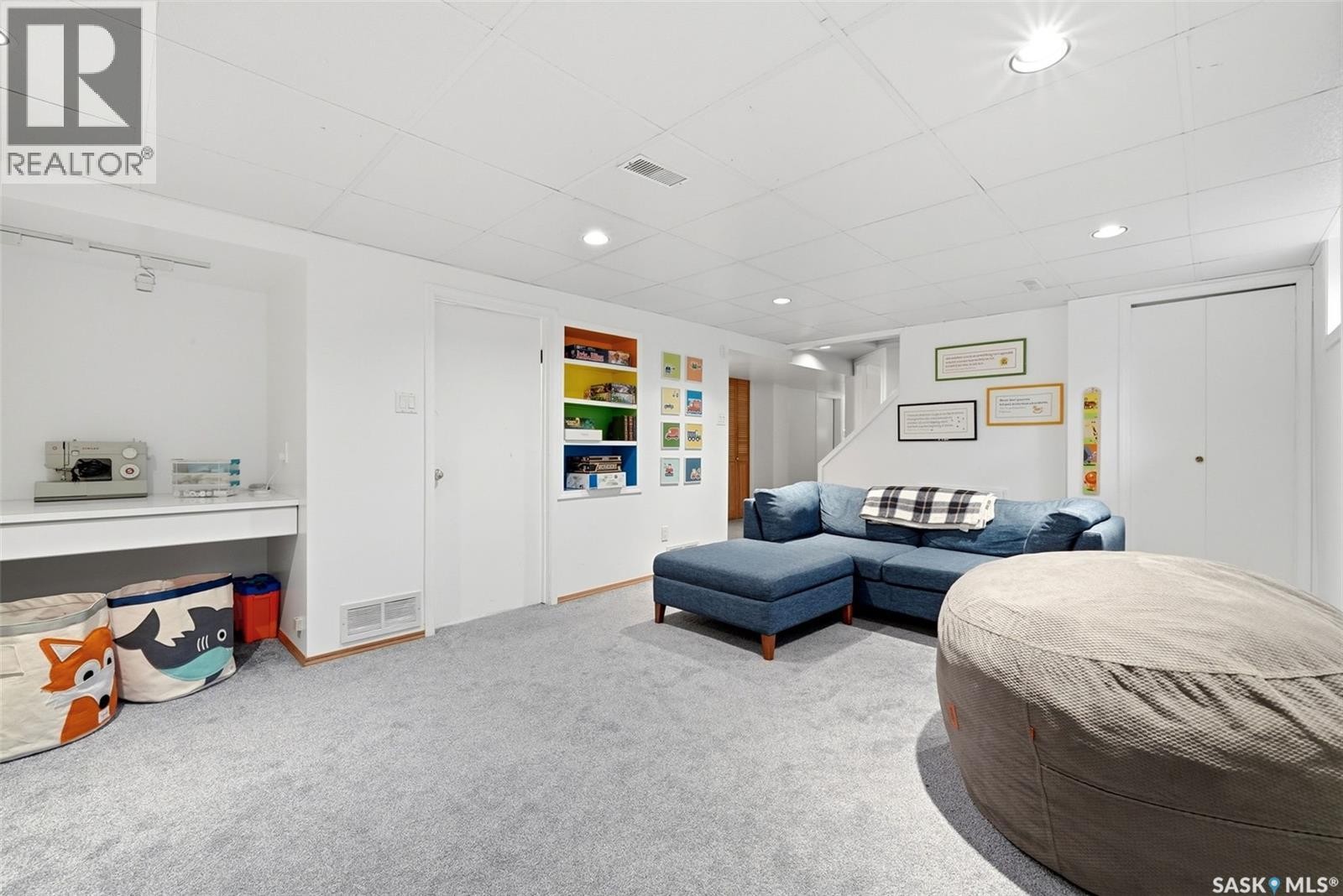81 Dolphin Bay, Regina, SK