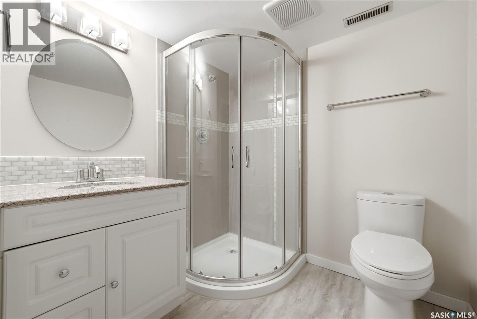 81 Dolphin Bay, Regina, SK