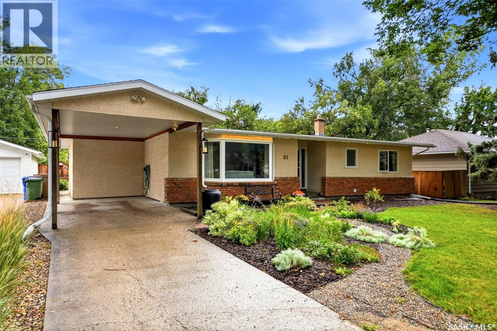 81 Dolphin Bay, Regina, SK