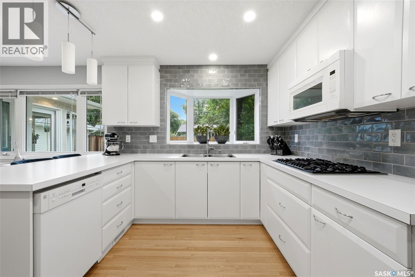 81 Dolphin Bay, Regina, SK