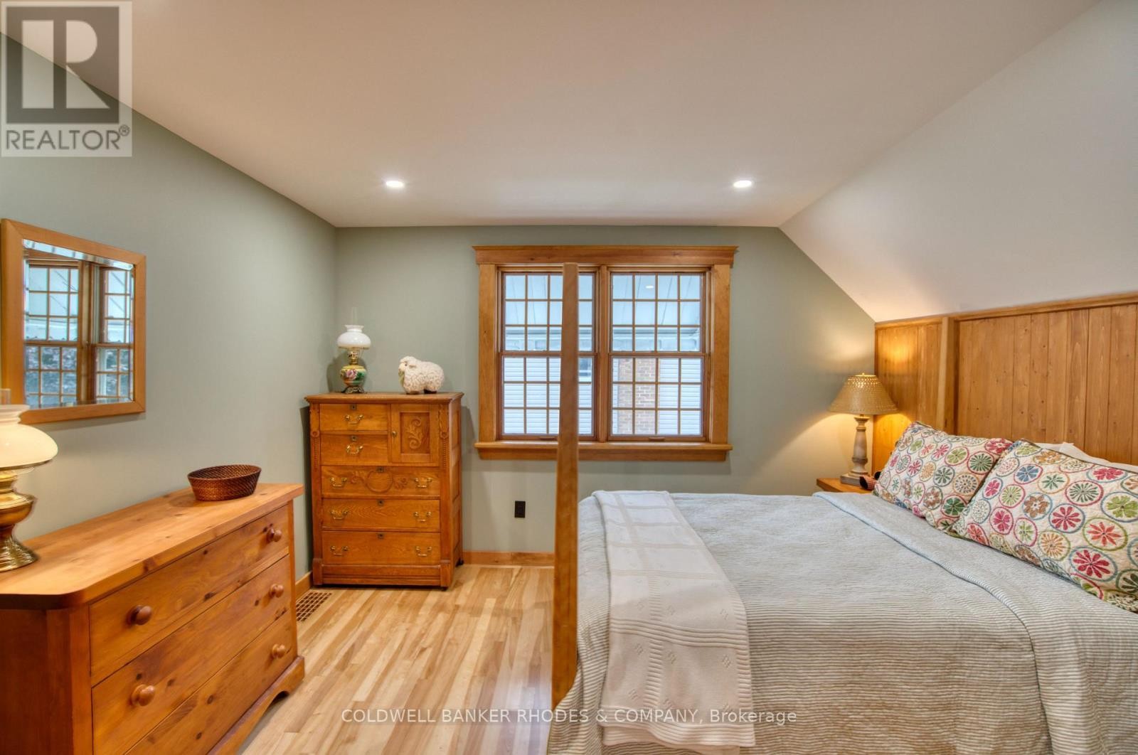 1329 Larose Avenue, Ottawa, ON