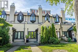 599 ROEHAMPTON AVENUE Toronto, ON M4P 1S7