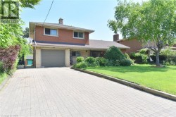 372 FENNELL Avenue W  Hamilton, ON L9C 1G4