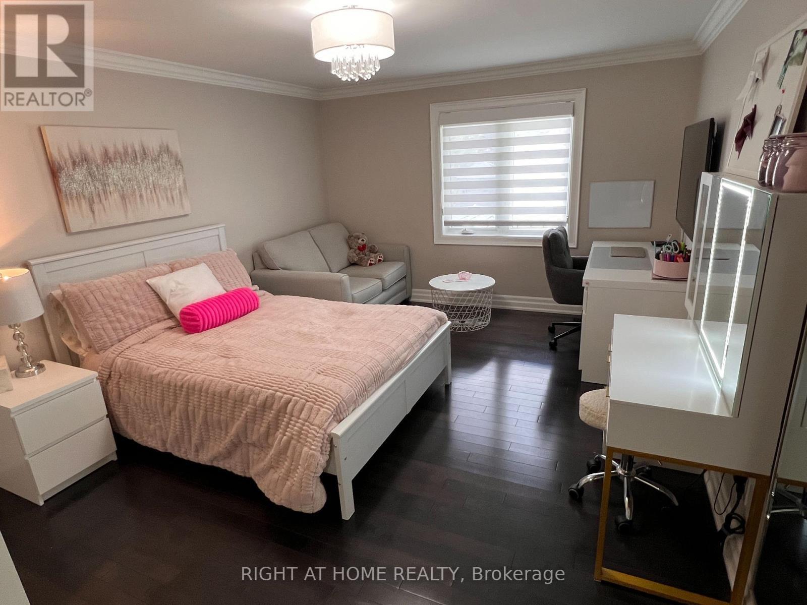 Bedroom 5 - 1916 Pagehurst Court, Mississauga, ON