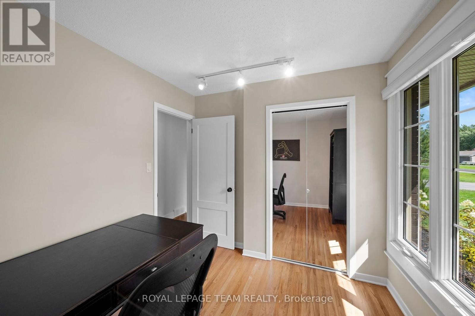 1279 Fairway Drive, Ottawa, ON