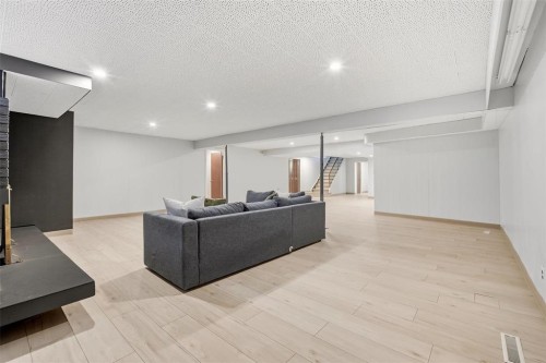 329 Moray Street, Winnipeg, MB 