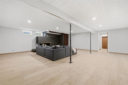 329 Moray Street, Winnipeg, MB 