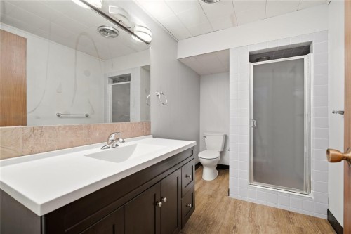 3 Pc Bath - 329 Moray Street, Winnipeg, MB 
