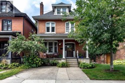 24 FAIRLEIGH CRESCENT  Hamilton, ON L8M 2K9