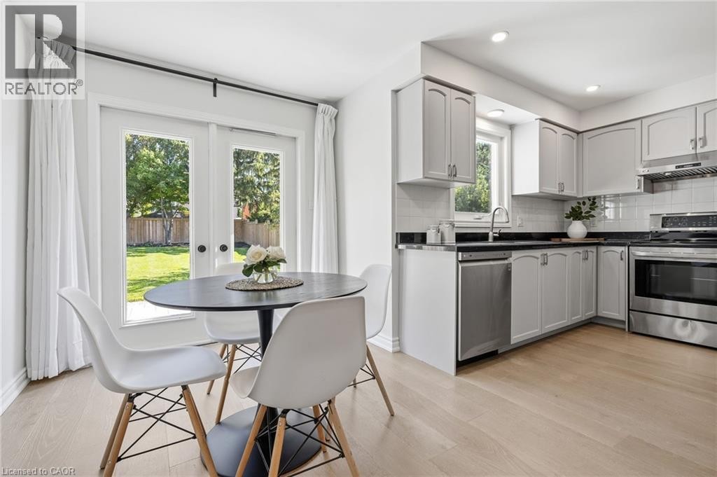 551 Deerhurst Drive, Burlington, ON