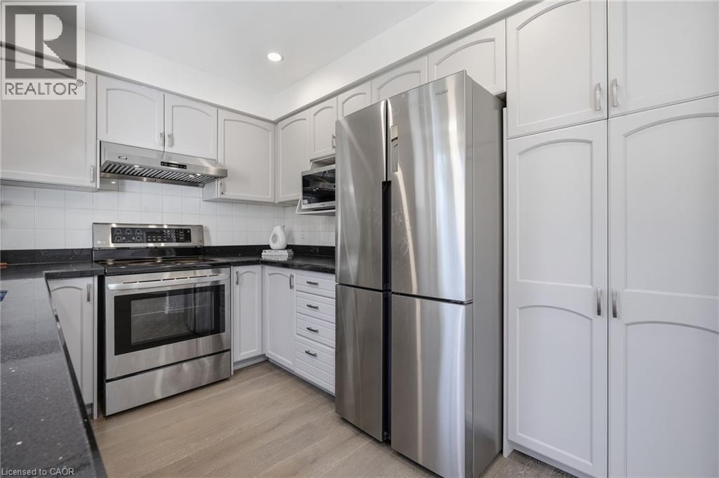 551 Deerhurst Drive, Burlington, ON