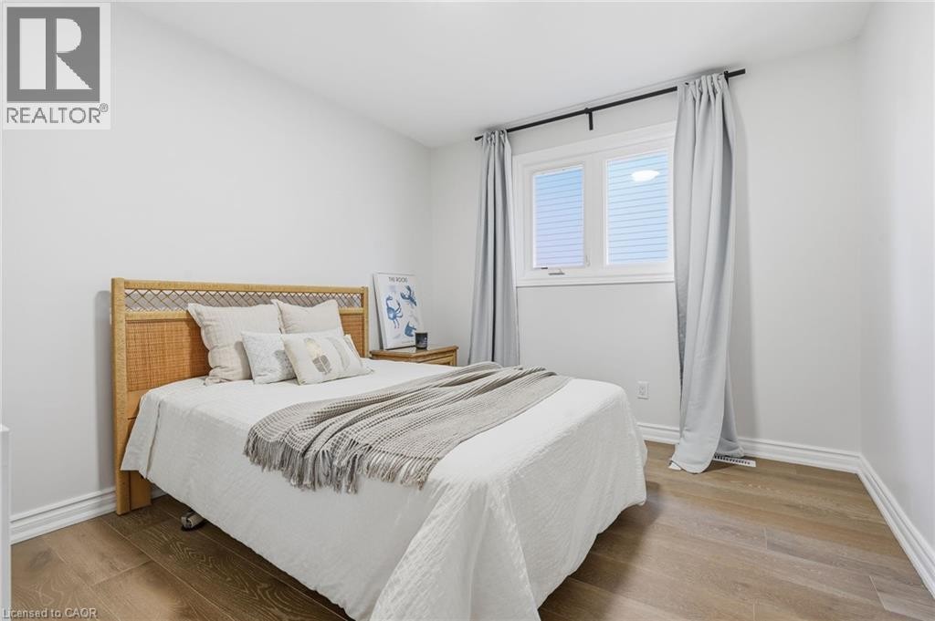 551 Deerhurst Drive, Burlington, ON