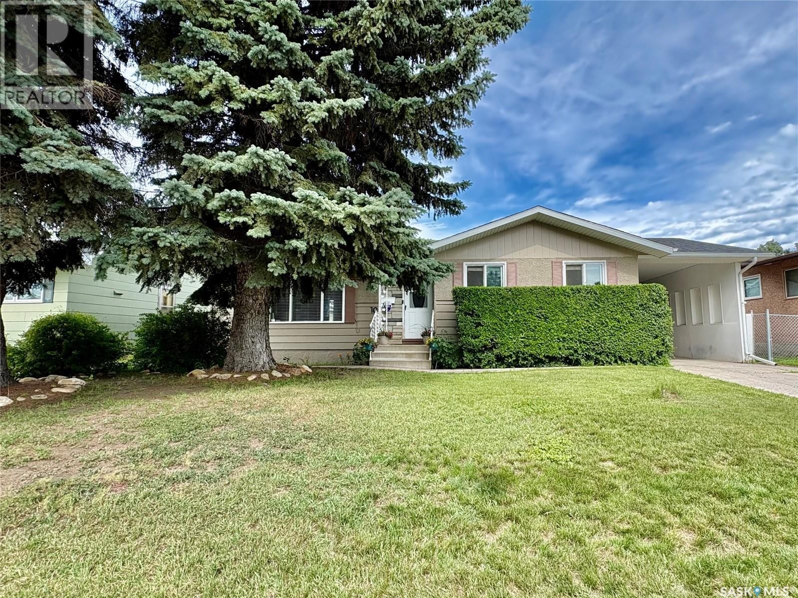 10 Mackie Crescent, Saskatoon, SK