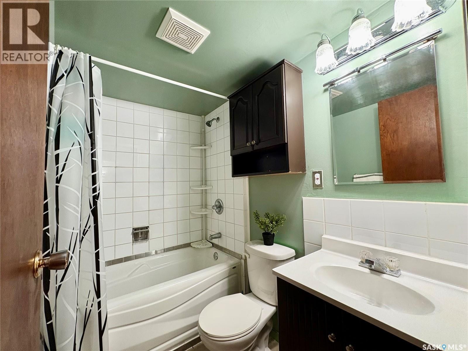 10 Mackie Crescent, Saskatoon, SK