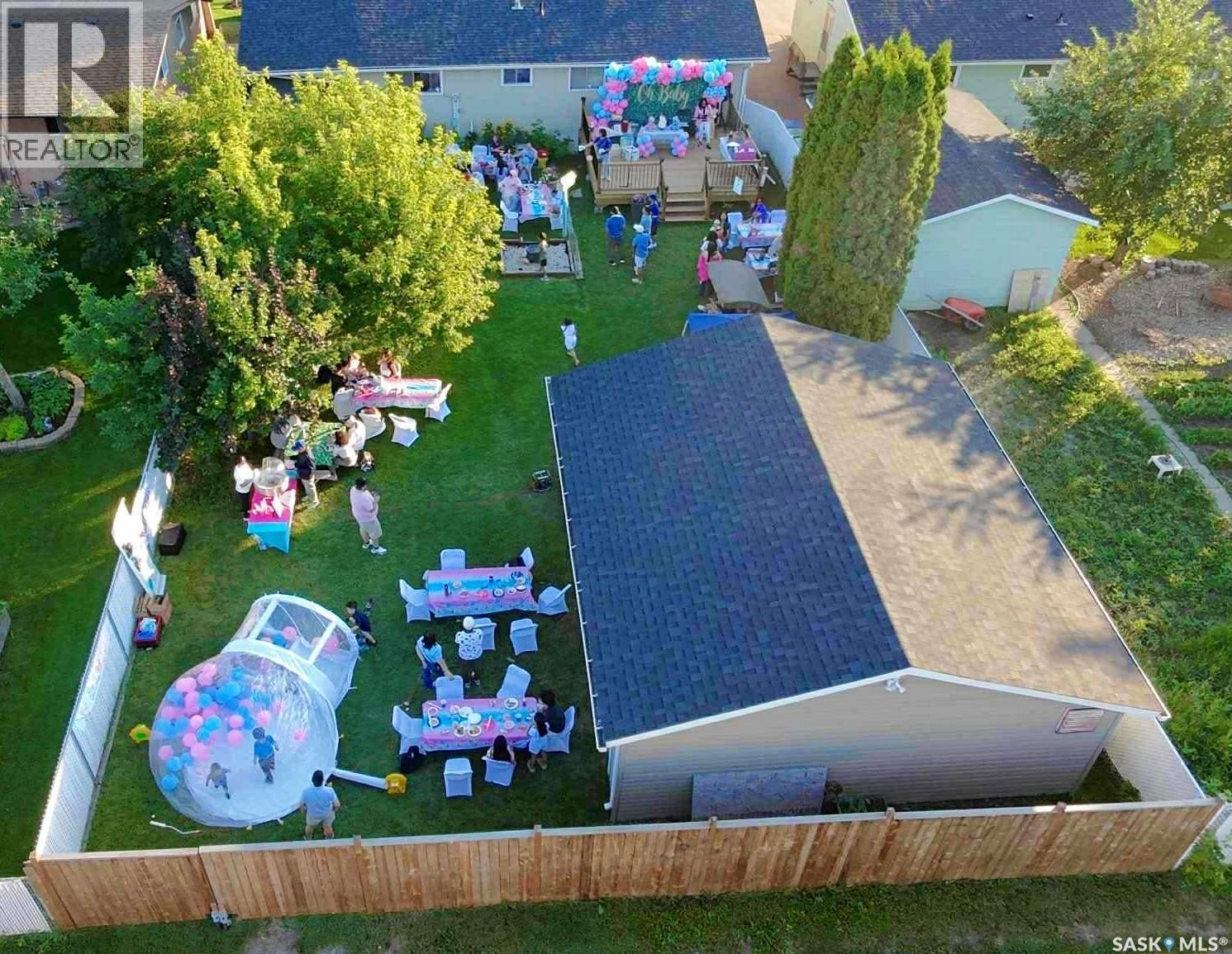 10 Mackie Crescent, Saskatoon, SK