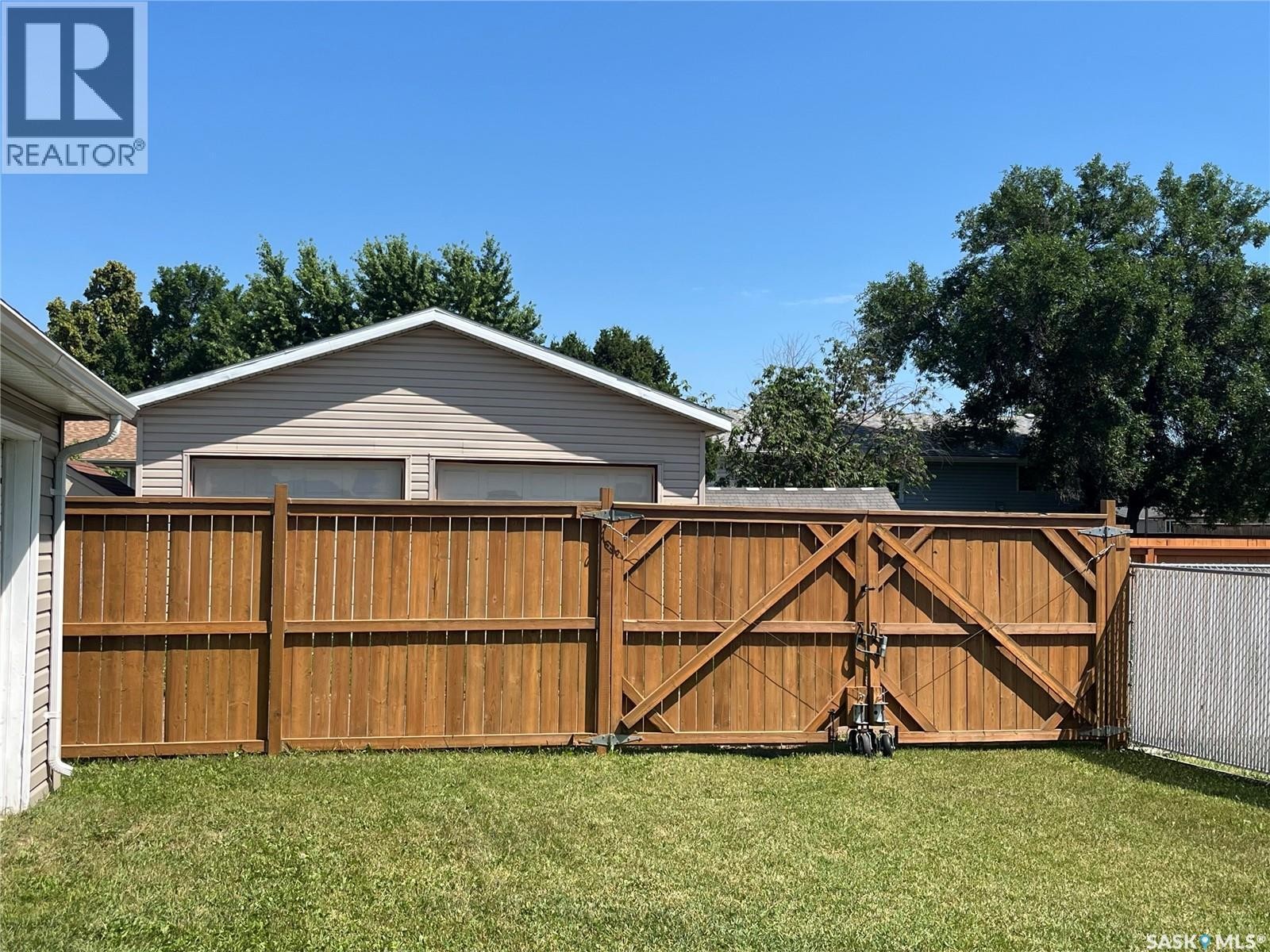 10 Mackie Crescent, Saskatoon, SK