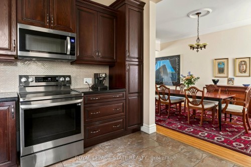 24 Fairleigh Crescent, Hamilton, ON 