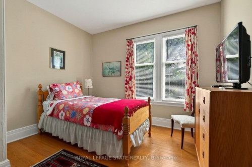 24 Fairleigh Crescent, Hamilton, ON 