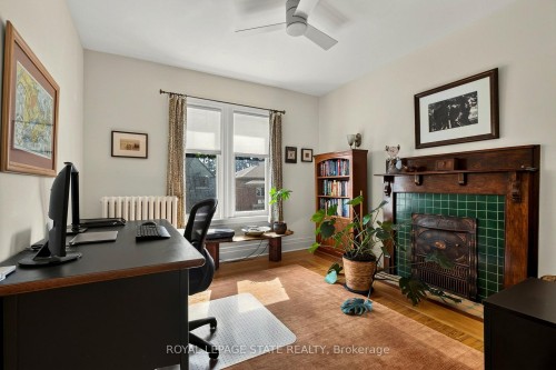 24 Fairleigh Crescent, Hamilton, ON 