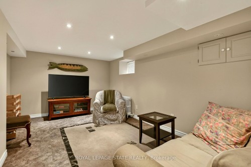 24 Fairleigh Crescent, Hamilton, ON 