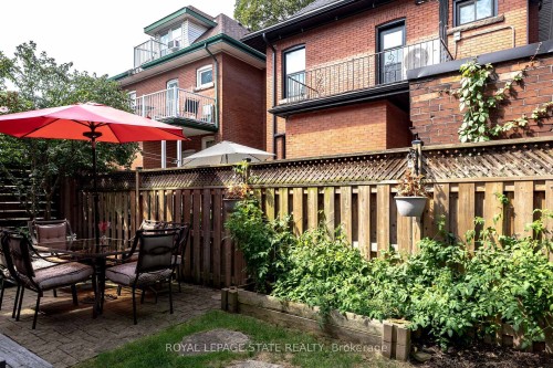 24 Fairleigh Crescent, Hamilton, ON 