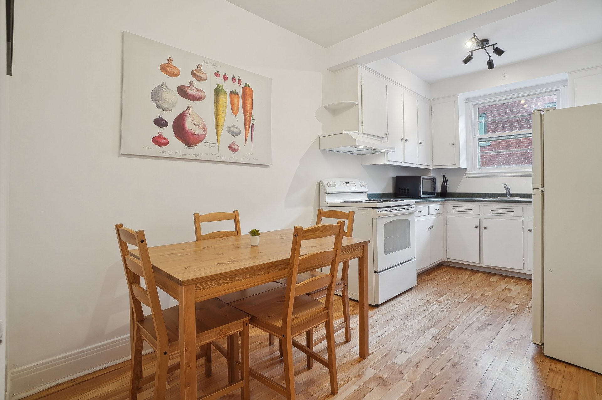 Kitchen - 12-5873 Av. Decelles, Montréal (Côte-Des-Neiges/Notre-Dame-De-Grâce), QC