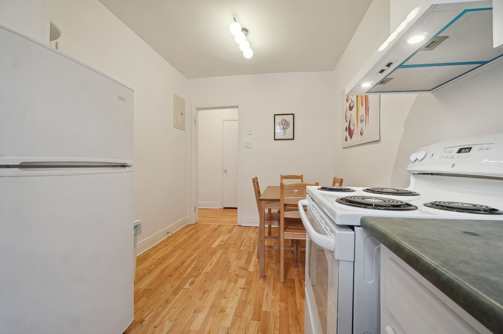 Kitchen - 12-5873 Av. Decelles, Montréal (Côte-Des-Neiges/Notre-Dame-De-Grâce), QC