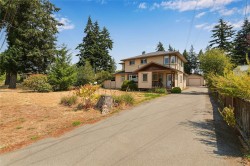 2961 Pickford Rd Colwood, BC V9B 2K8