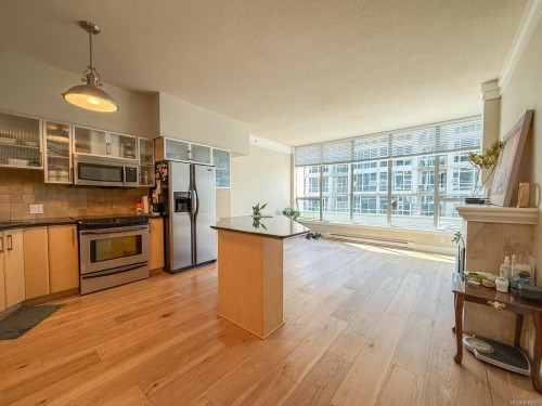 #303-845 Yates St  Victoria, BC V8W 4A3
