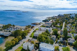 #102-1318 Beach Dr Oak Bay, BC V8S 2N5
