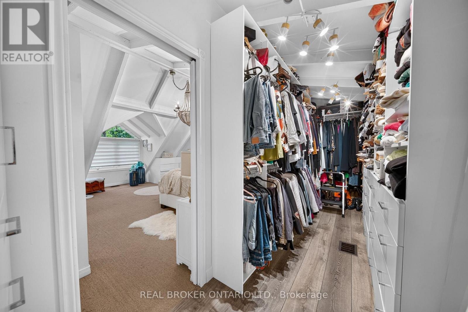 413 Indian Road, Burlington, ON