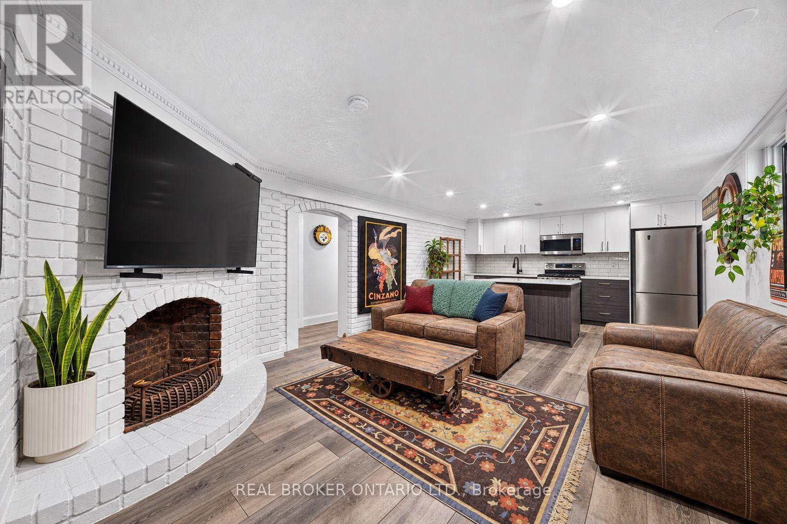 413 Indian Road, Burlington, ON