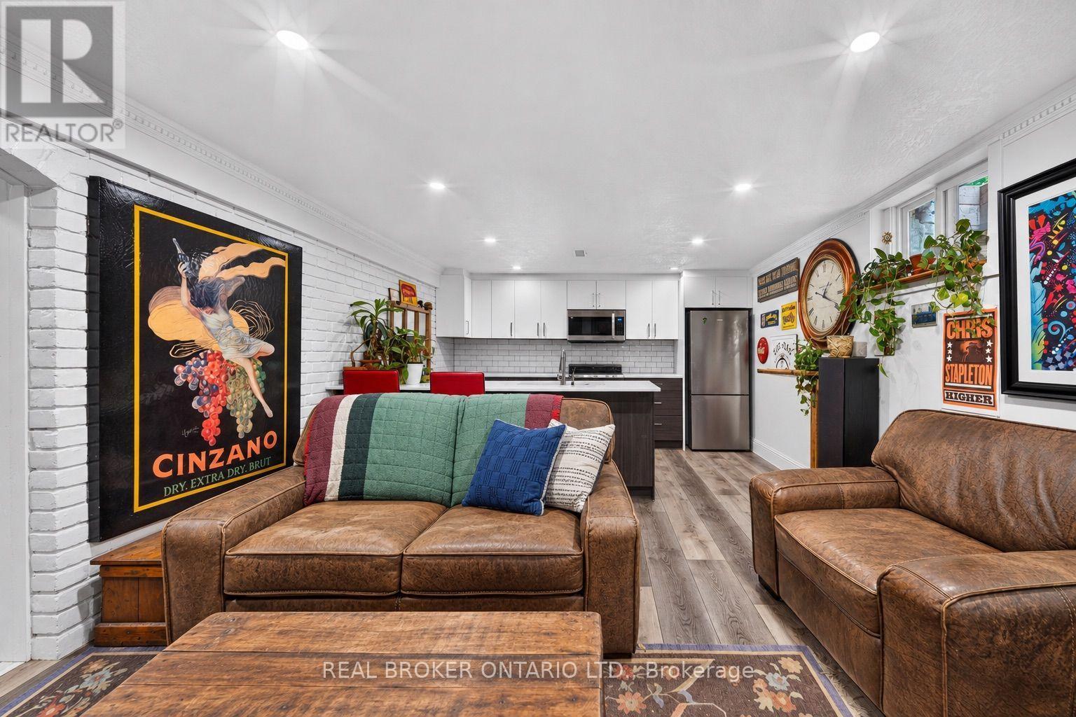 413 Indian Road, Burlington, ON