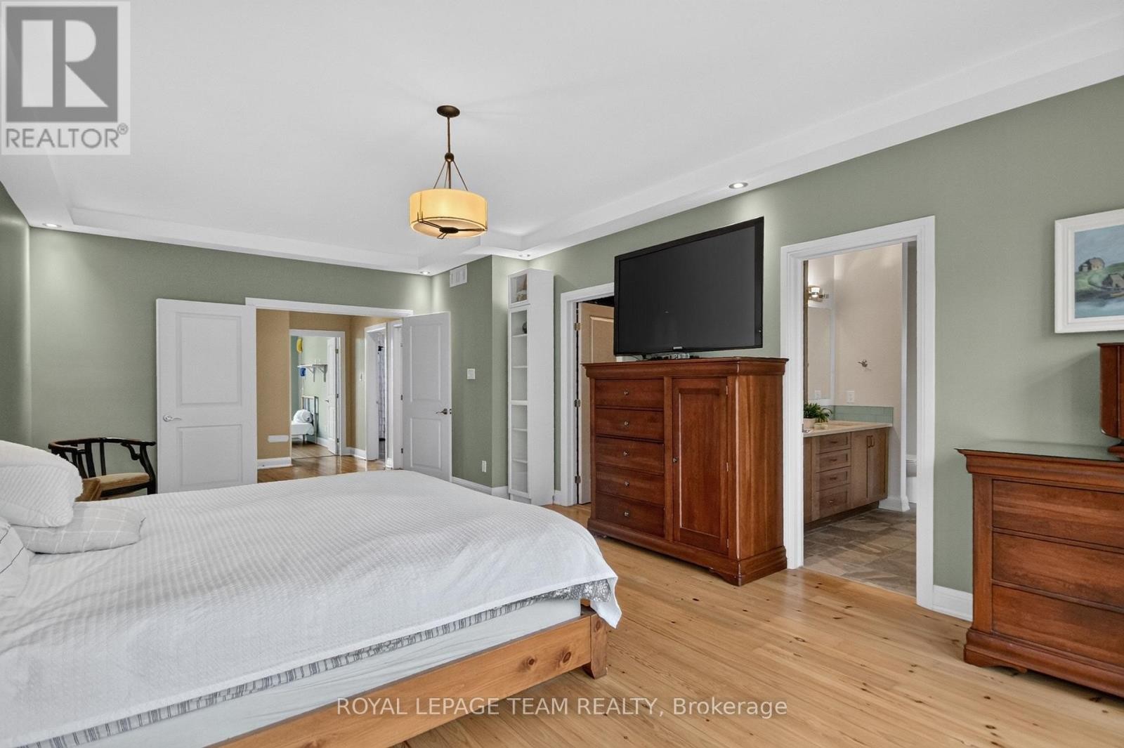 1801 Cedarlakes Way, Ottawa, ON