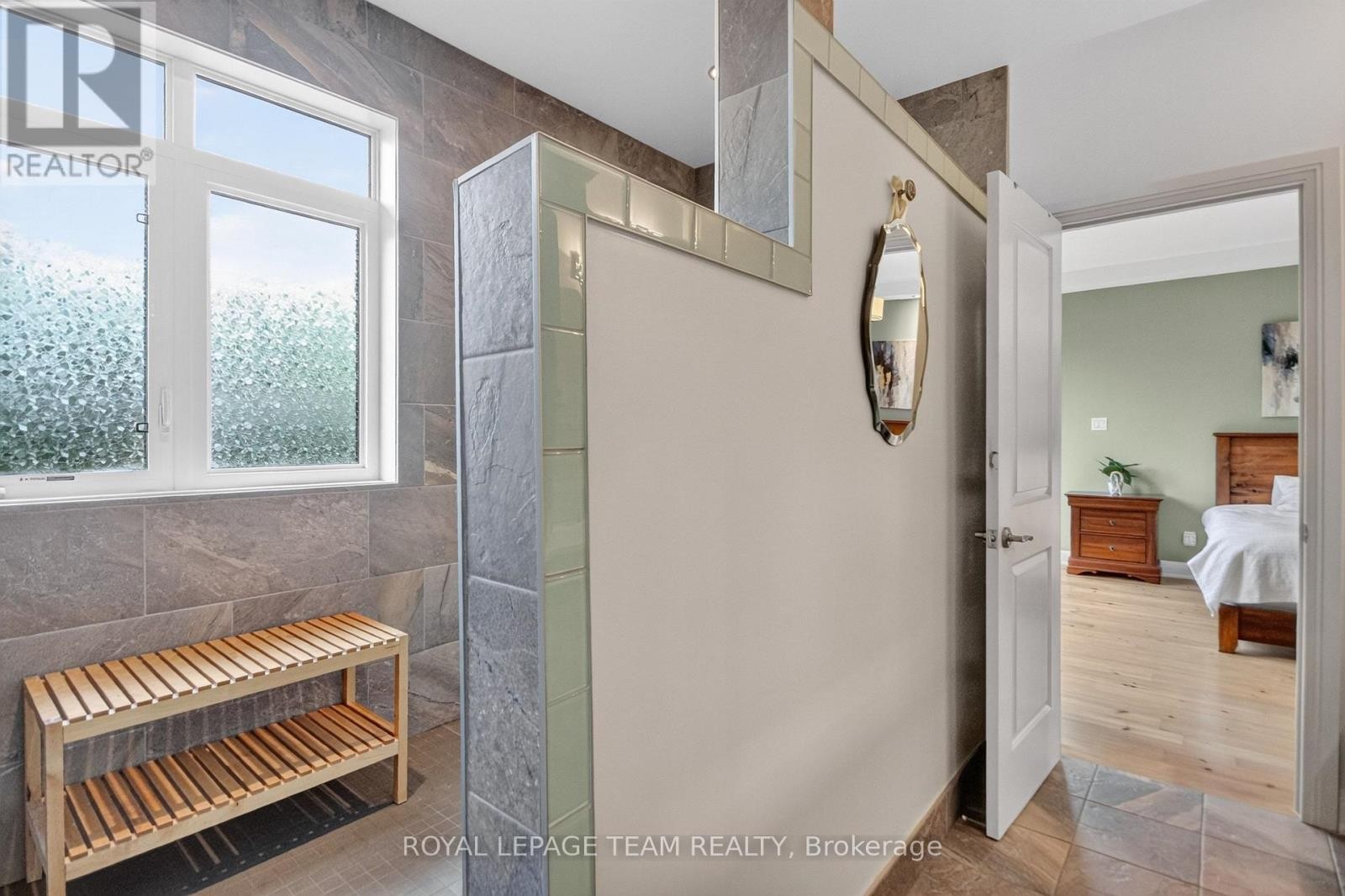 1801 Cedarlakes Way, Ottawa, ON