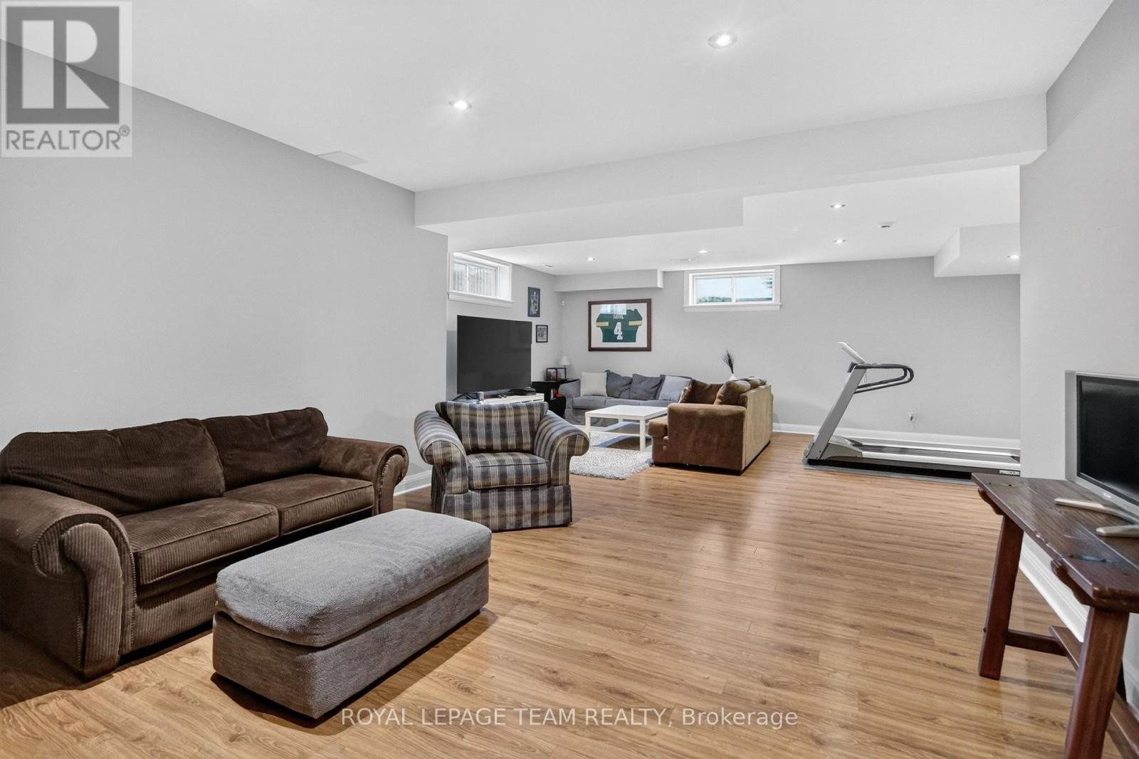 1801 Cedarlakes Way, Ottawa, ON