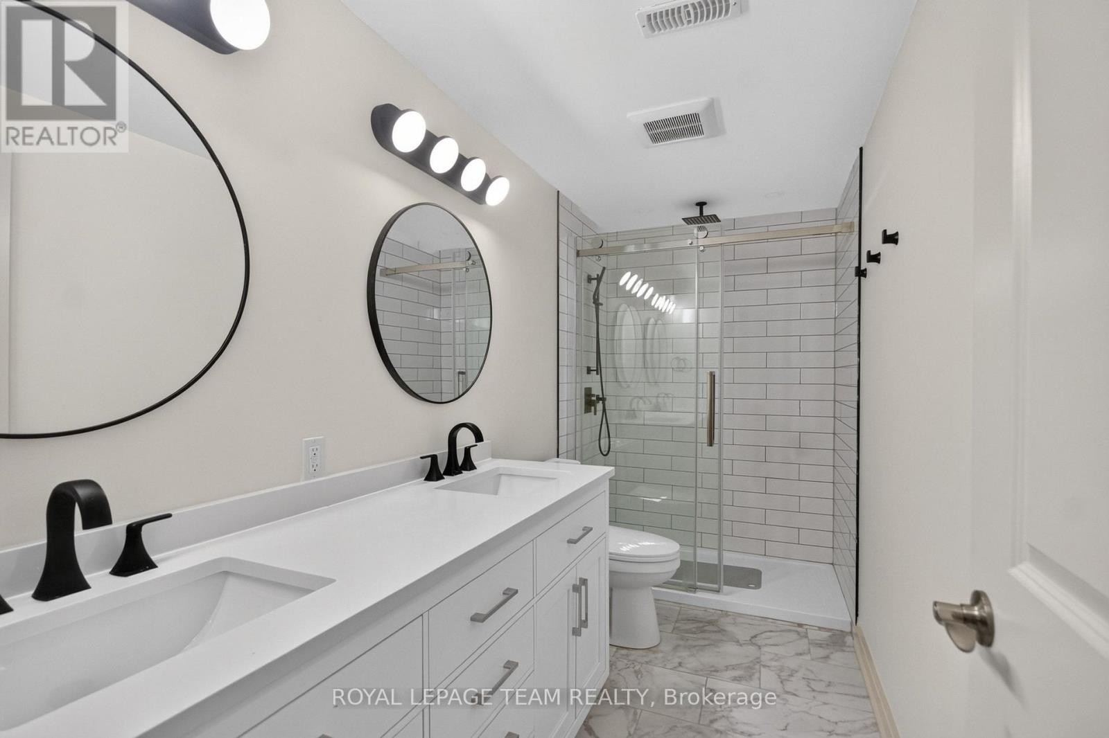 1801 Cedarlakes Way, Ottawa, ON